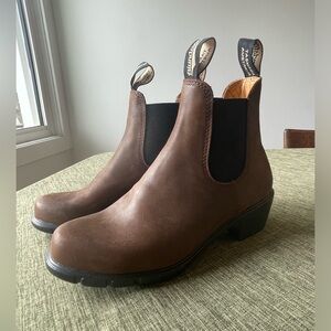 Blundstones